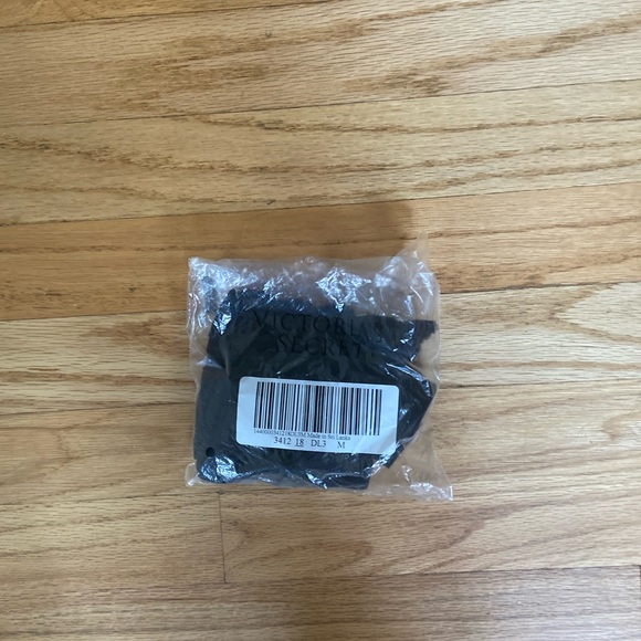 Victoria’s Secret panty - Picture 4 of 4